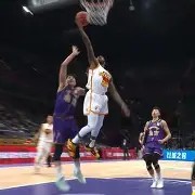 开云体育爱游戏体育-步行者内线防守不力，遭遇四连败()