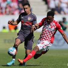 lovegame app-斯图加特队面临保级压力，努力保持不败()